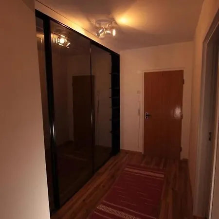 Проживание в семье Jdr Share *